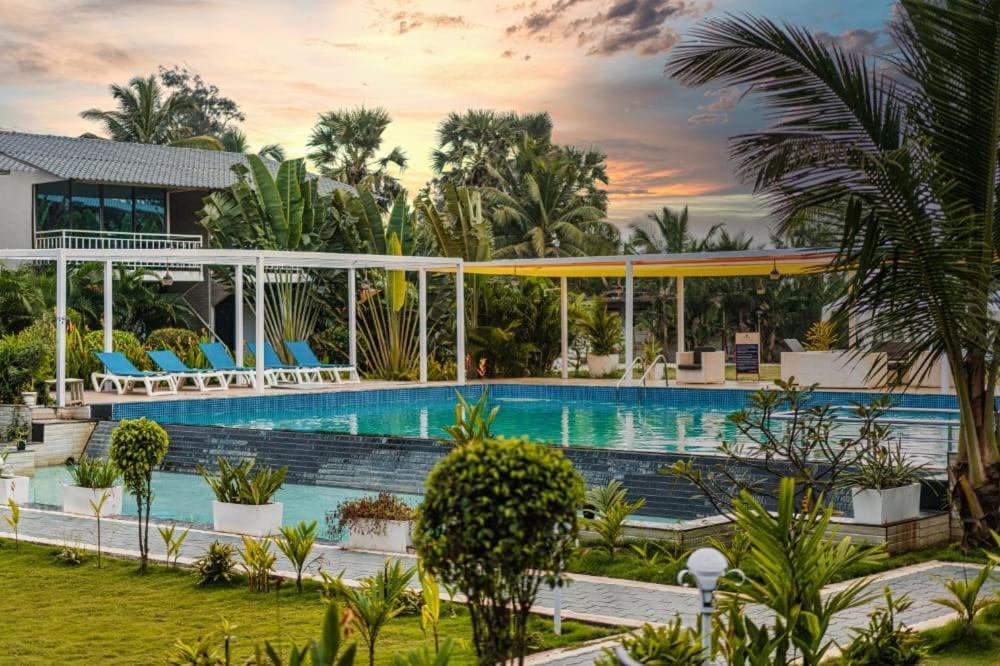 Foxoso La Beach Resort & Spa Old Goa Ngoại thất bức ảnh